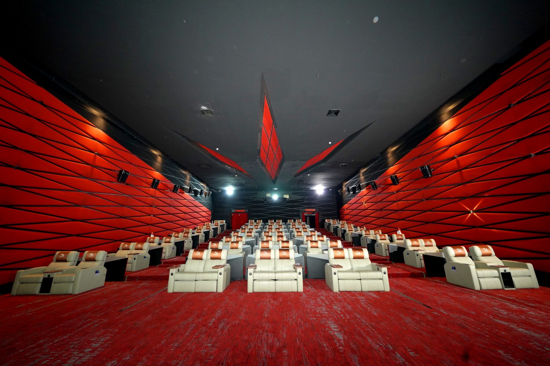 เอส เอฟ และ NT ร่วมสร้างประสบการณ์บันเทิงระดับพรีเมี่ยม เปิดตัว "NT First Class Cinema" อีกระดับของการดูหนัง พร้อมบริการใหม่ สั่งป๊อปคอร์นผ่านแอปฯ เสิร์ฟฟรีถึงที่นั่ง
