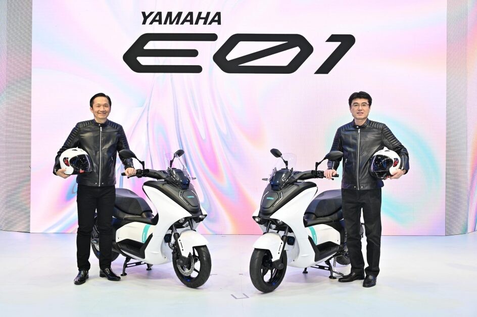 ยามาฮ่าเฉยโฉมสุดยอดยนตรกรรมแห่งยุค E01 "Plugged Yamaha to new era" รถไฟฟ้าเต็มรูปแบบในงานมอเตอร์โชว์ครั้งที่ 43