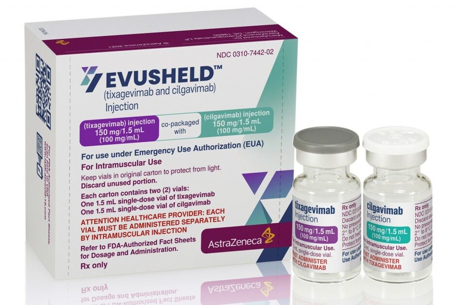 Evusheld ยาแอนติบอดีออกฤทธิ์ยาวแบบผสมของแอสตร้าเซนเนก้าได้รับการอนุมัติให้นำมาใช้ในสหภาพยุโรป สำหรับการป้องกันก่อนการสัมผัสเชื้อไวรัสก่อโรคโควิด-19 กับประชากรในวงกว้าง