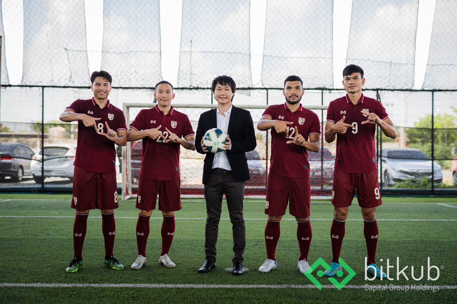 'ท๊อป จิรายุส' แห่ง Bitkub Capital Group ร่วมส่งกำลังใจแก่ฟุตบอลทีมชาติไทยผ่านหนังโฆษณา ภายใต้แนวคิด Believe & Beyond เชื่อมั่นมุ่งไปให้ไกลกว่า