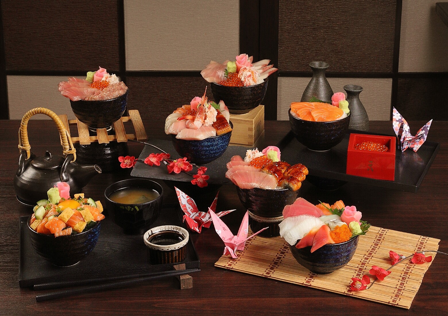 "สึโบฮาจิ" เอาใจคนรักเมนูปลากับโปรโมชั่น "เรียวโอะชิด้ง" ดงบุริสไตล์ญี่ปุ่น 7 เมนู ในราคาสุดคุ้ม