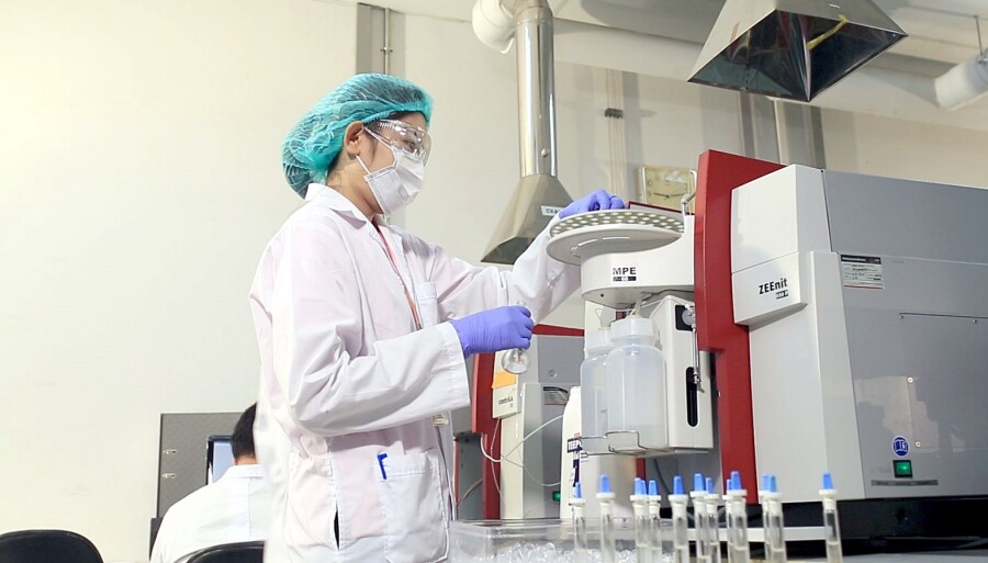 ห้องปฏิบัติการตรวจเครื่องสำอางที่มีส่วนประกอบของกัญชงและกัญชาของกรมวิทยาศาสตร์การแพทย์ ได้รับการรับรองมาตรฐานสากลแห่งแรกของประเทศไทย