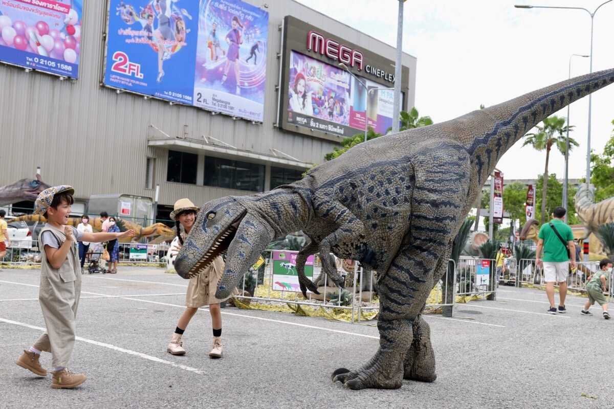 เมกาบางนา ชวนตะลุยดินแดนไดโนเสาร์ในงาน "Dino Fest" พิเศษ! สมาชิกเมกา สไมล์ คิดส์ และเมกา สไมล์ รีวอร์ดส แลกบัตรเข้างาน ฟรี! ตั้งแต่วันนี้ - 26 มิ.ย. 65