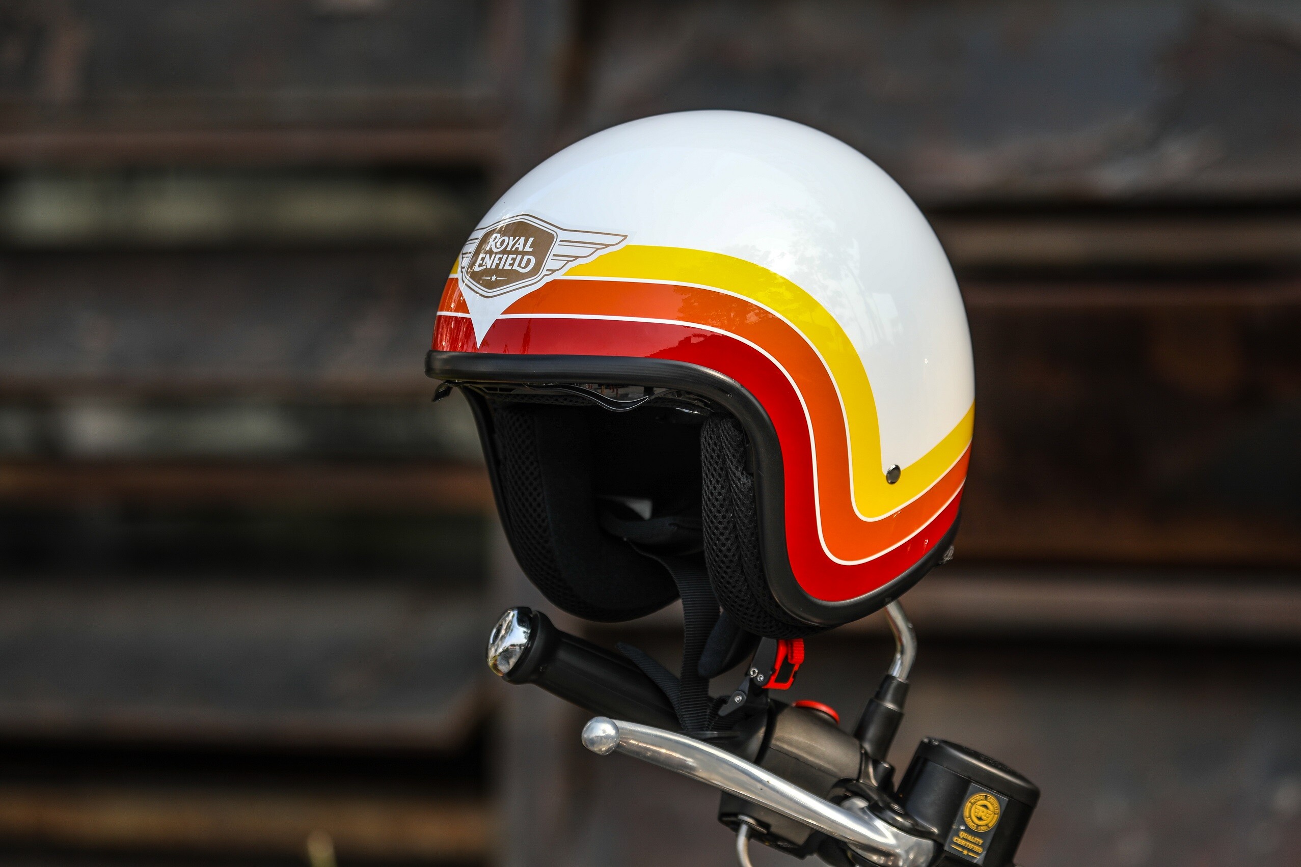 รอยัล เอ็นฟีลด์ เปิดตัว Spirit Helmets หมวกกันน็อกรุ่นใหม่ล่าสุด แข็งแรง สวมใส่สบาย