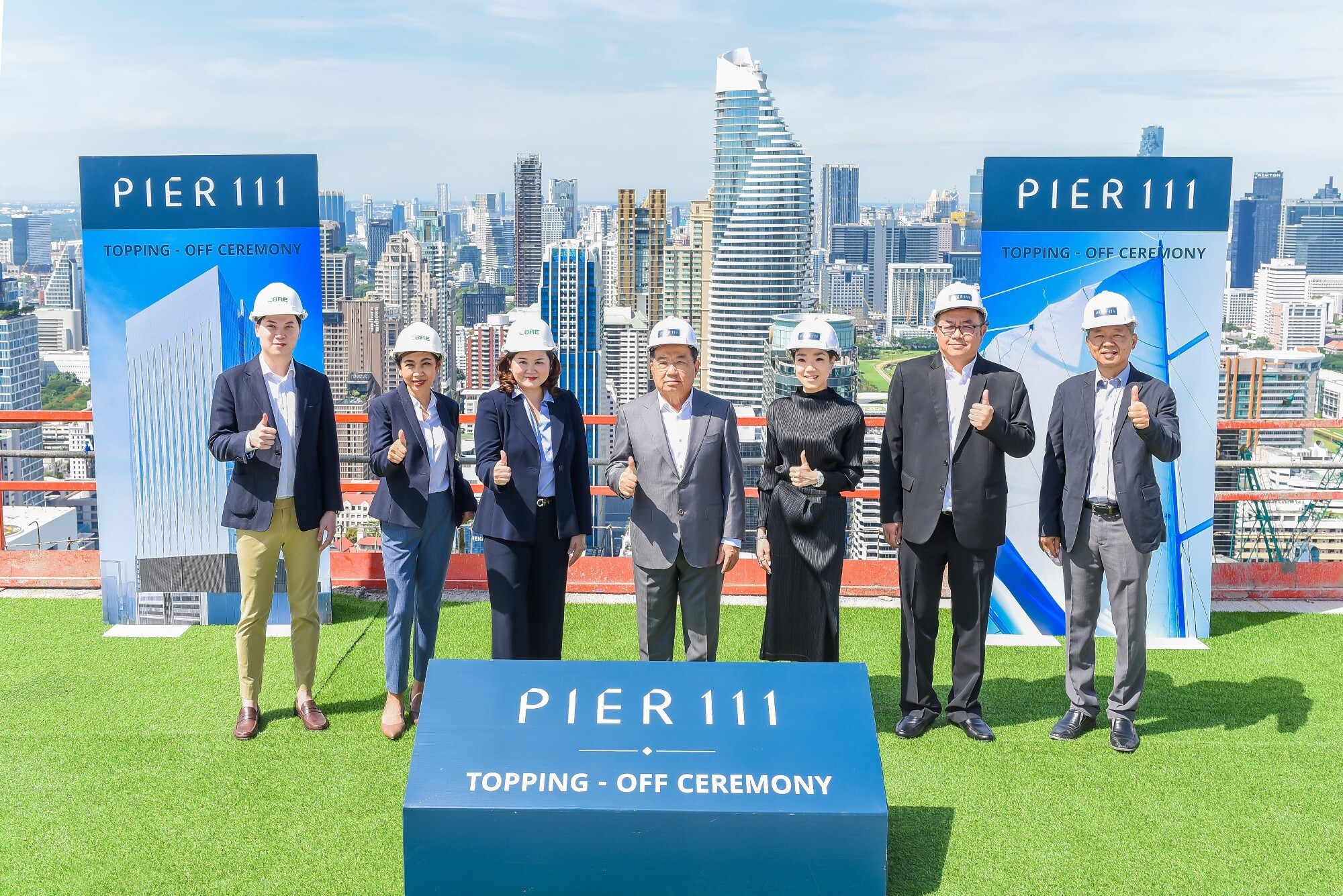 เดอะ แพลทินัม กรุ๊ป ประกาศความสำเร็จกับการก่อสร้าง อาคารสำนักงาน "Pier 111" (เพียร์ วันวันวัน) และการเทคอนกรีตปิดงานโครงสร้างอาคาร