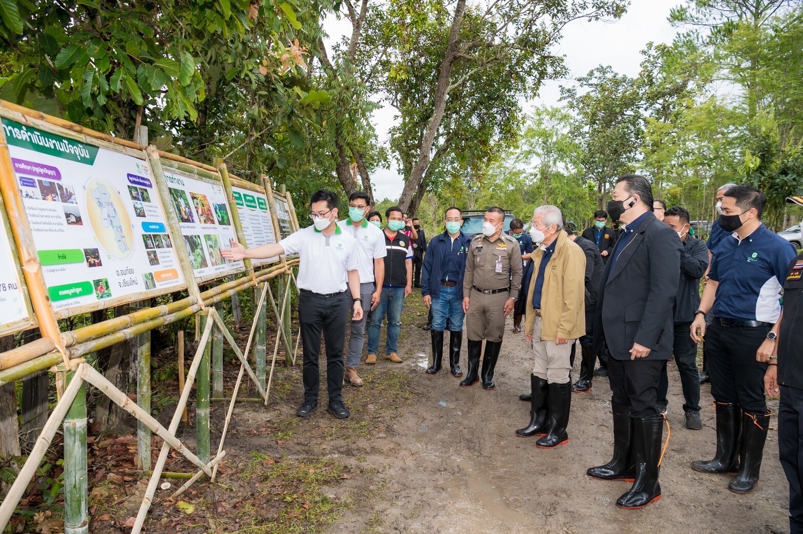 ประธานกรรมการเครือซีพี ลงพื้นที่ติดตามโครงการ "อมก๋อยโมเดล" มูลนิธิเจริญโภคภัณฑ์พัฒนาชีวิตชนบท ฟื้นฟูอนุรักษ์ป่าต้นน้ำ 10,000 ไร่