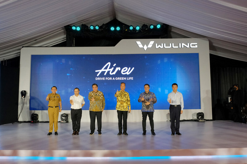 "แอร์ อีวี" รถยนต์ไฟฟ้าจีนรุ่นแรกจากอู่หลิง เปิดตัวที่แรกในอินโดนีเซีย ก้าวแรกสู่การตีตลาดโลก