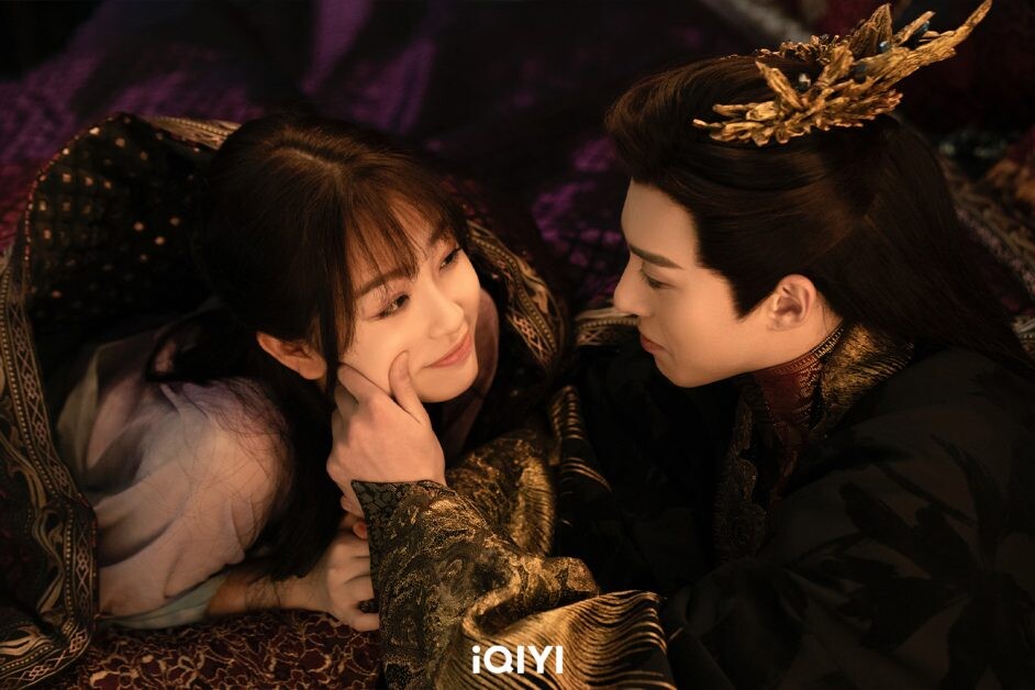 หวังเฮ่อตี้ ควง อวี๋ซูซิน จาก "ของรักของข้า (Love Between Fairy and Devil)"  ขอบคุณแฟนซีรีส์ แง้มความลับชวนฟินหลังฉากจูบหวานละลาย รับชมบนแอปพลิเคชัน iQIYI (อ้ายฉีอี้) และ เว็บไซต์ www.iQ.com