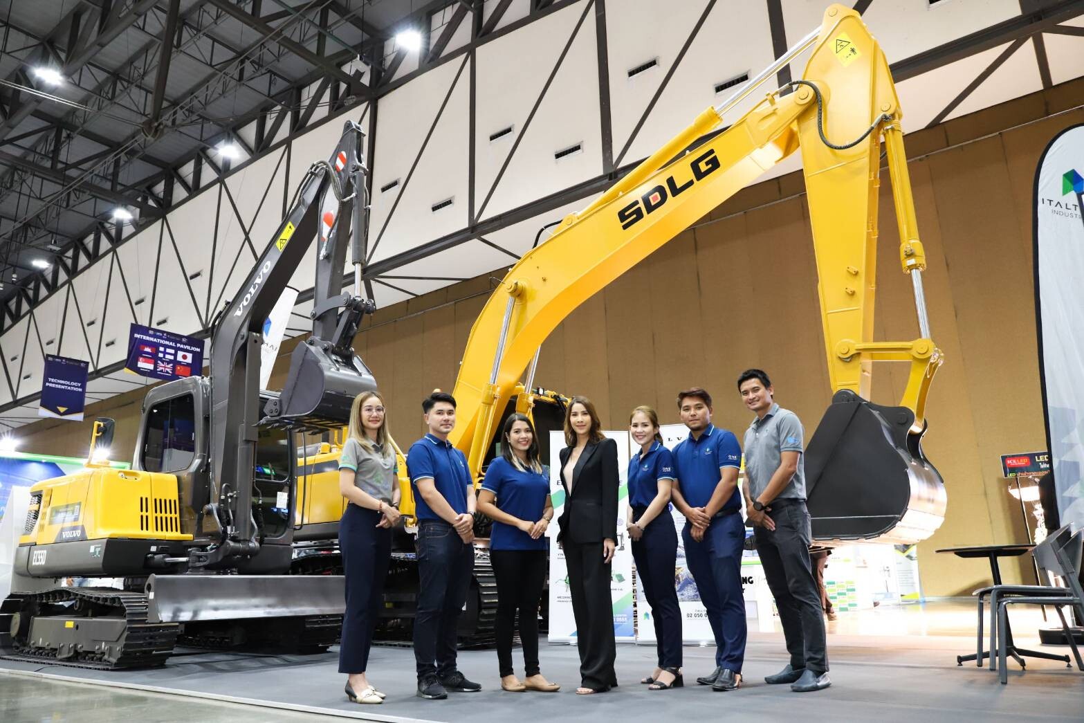 อิตัลไทยอุตสาหกรรม โชว์ศักยภาพผู้นำด้านเทคนิค วิศวกรรม และนำเข้าเครื่องจักร อวดโฉมรถขุดขนาด 20 ตัน, เครนแมงมุม พร้อมเทคโนโลยีเครื่องจักรไฟฟ้า ในงาน BCT Expo 2022