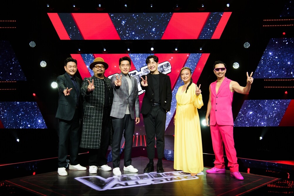 อบอุ่นหัวใจ "โค้ชแสตป์-อภิวัฒน์" ควง "วี-วิโอเลต" ศิษย์เก่า The Voice Thailand ส่งความคิดถึง ผ่านมินิคอนเสิร์ตในรายการ The Voice All Stars