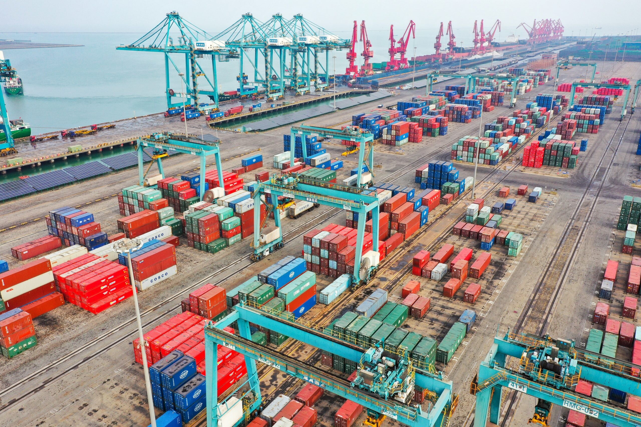ท่าเรือหวงหัว ท่าเรือขนส่งถ่านหินที่ใหญ่ที่สุดของจีน เปิดเส้นทางขนส่งตู้คอนเทนเนอร์ระหว่างประเทศ
