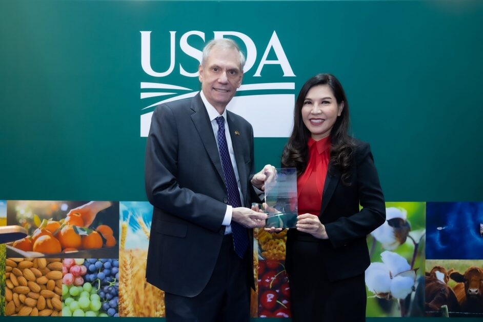 แม็คโครคว้า 2 รางวัลใหญ่ จากงาน Asia Fruit Logistica 2022 ส่งท้ายปี ตอกย้ำผู้นำแหล่งรวมวัตถุดิบและอาหารนำเข้าจากทั่วโลก