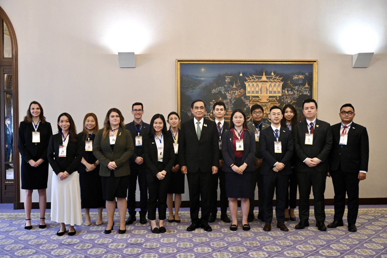 KKP ร่วมนำตัวแทนเยาวชนนานาชาติที่มา APEC Voices of the Future 2022 ส่งมอบปฏิญญาเยาวชนให้แก่นายกรัฐมนตรี