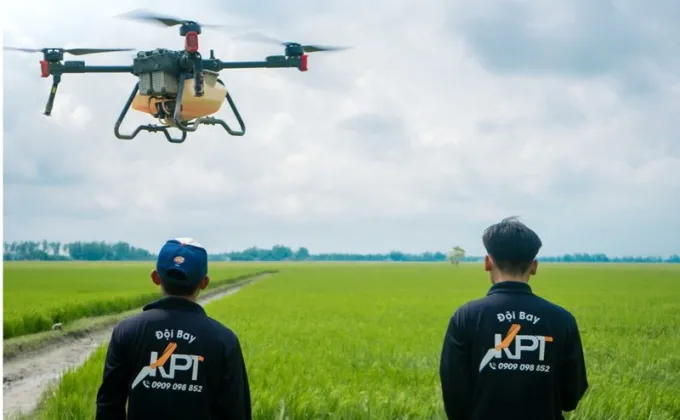 XAG สนับสนุนชาวนาเวียดนามใช้โดรนการเกษตรเพื่อเพิ่มรายได้
