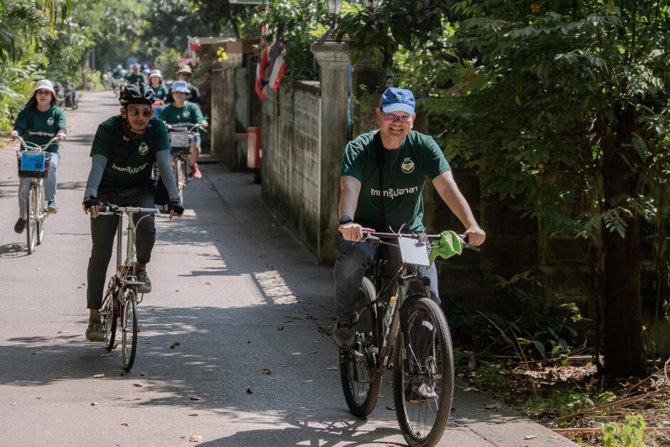 ไทยกรุ๊ป โฮลดิ้งส์ จัดกิจกรรม "Healthy & Wealthy Living Club" เชิญชวนพนักงานร่วมปั่นจักรยานเพื่อสุขภาพ ที่คุ้งบางกะเจ้า