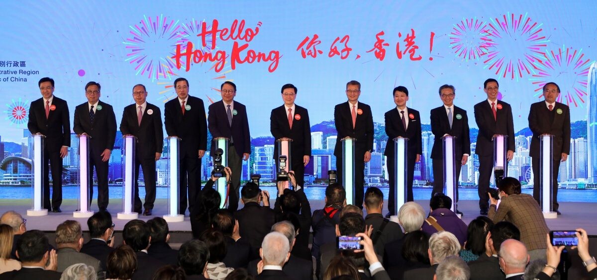 'ฮ่องกง' อ้าแขนกว้าง…ต้อนรับนักท่องเที่ยวจากทั่วโลก เปิดตัวแคมเปญ "Hello Hong Kong" แจกตั๋วบินฟรี 500,000 ใบ! พร้อมข้อเสนอสุดพิเศษเที่ยวทั่วเมือง