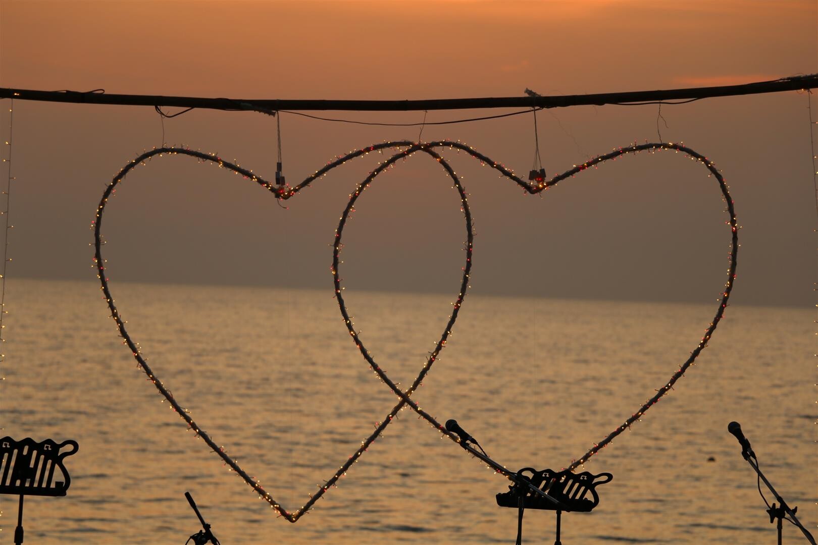 ฉลองวันแห่งความรักริมชายหาดที่ลยานะ รีสอร์ท แอนด์ สปา เกาะลันตา