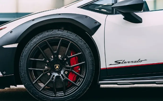 Bridgestone Partners with Lamborghini