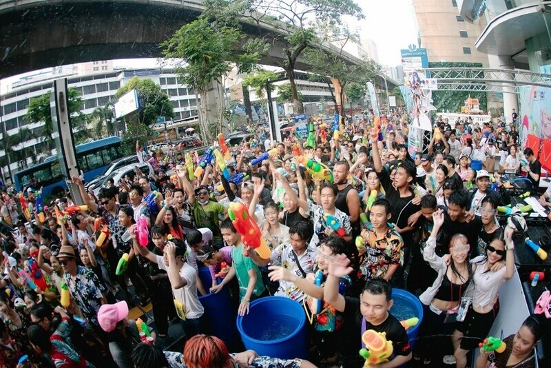 HUAWEI AppGallery สาดความมันเต็มพิกัดให้สายเกมชื่นฉ่ำใจ ในอีเวนต์ฉลองเปิดตัว Ragnarok Origin ณ Songkran Music Festival