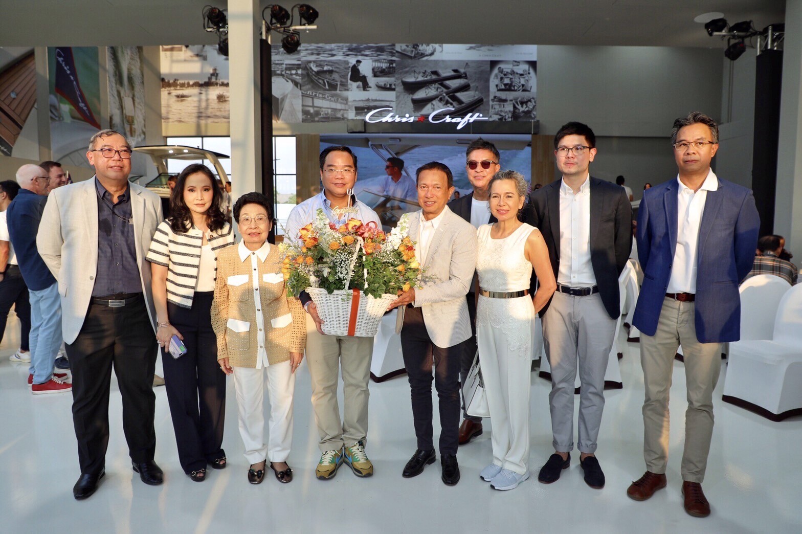 ผู้บริหารเครือเอ็ม บี เค ร่วมแสดงความยินดี เปิดตัวแบรนด์ คริส-คราฟท์ และโชว์รูม คริส-คราฟท์ ประเทศไทย ณ ริเวอร์เดล มารีน่า