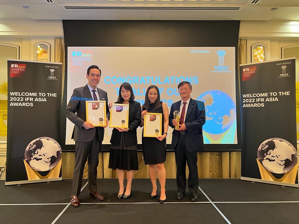 บีทีเอส กรุ๊ปฯ ตอกย้ำการเป็นผู้นำโดดเด่นด้านความยั่งยืน คว้ารางวัล ESG Bond of the Year ในงาน IFR ASIA Awards 2022 ประเทศสิงคโปร์