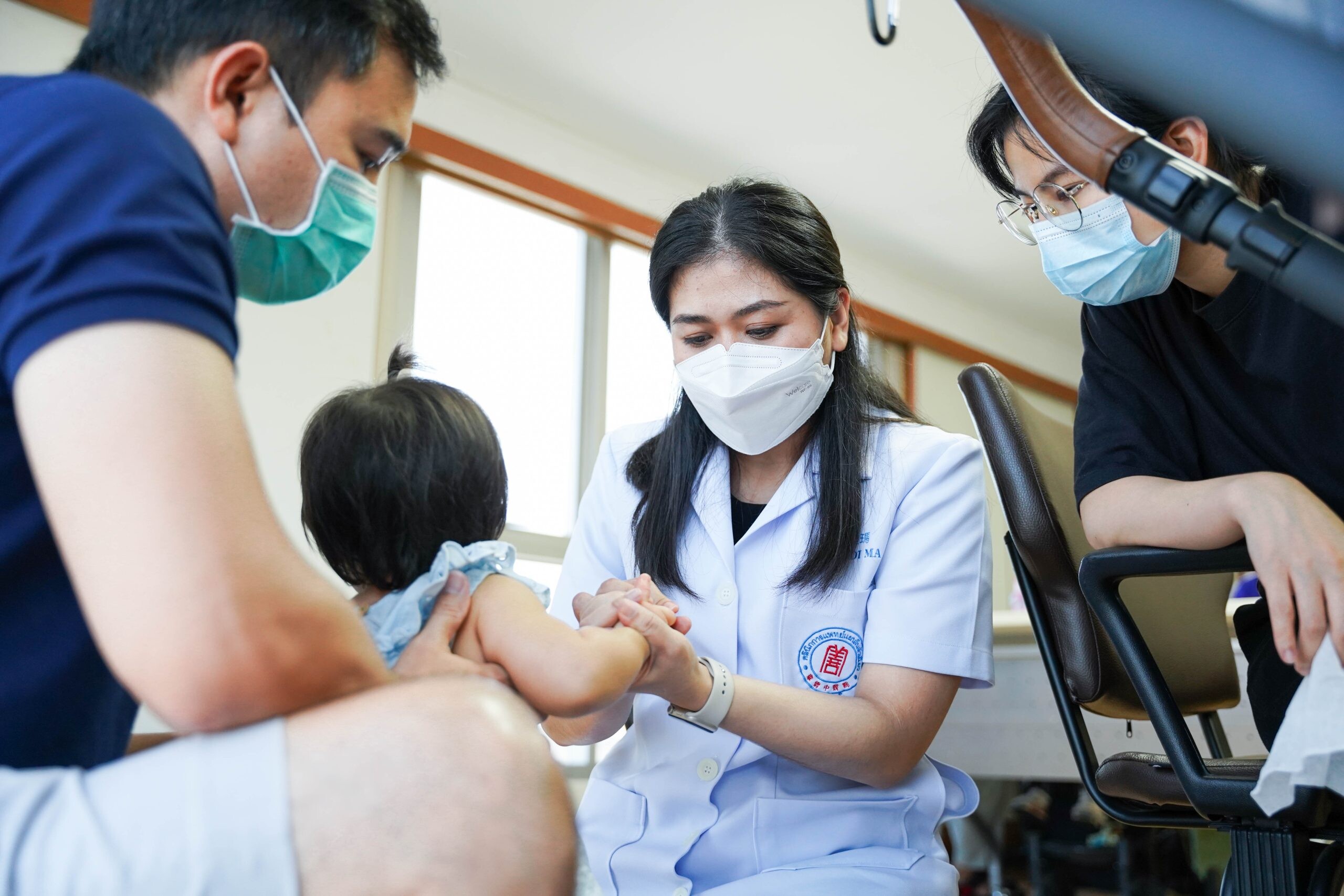 คลินิกการแพทย์แผนจีนหัวเฉียว จัดเสวนาภาษาหมอจีน หัวข้อ "ทุยหนาเพื่อกระตุ้นพัฒนาการเด็ก"