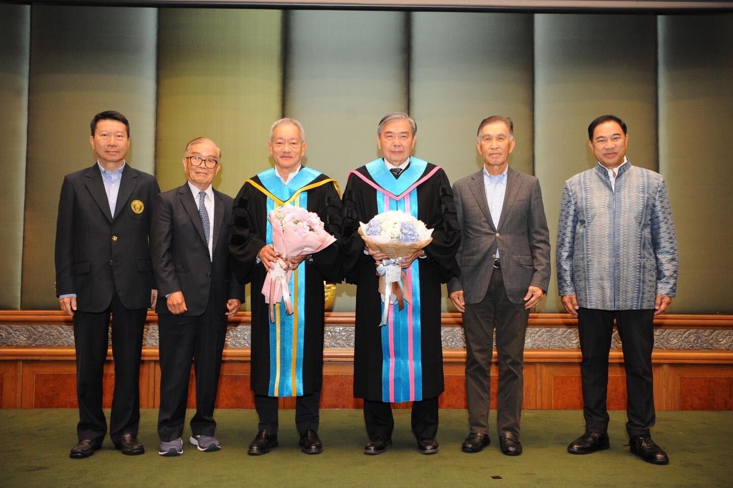 มหาวิทยาลัยหอการค้าไทย จัดงานเลี้ยงแสดงความยินดีแด่ดุษฎีบัณฑิตกิตติมศักดิ์ มหาวิทยาลัยหอการค้าไทย ประจำปีการศึกษา 2564