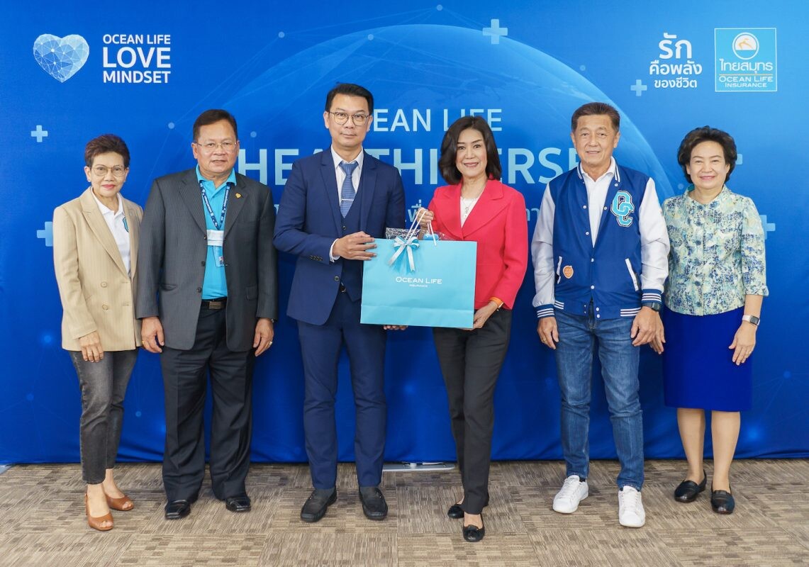 OCEAN LIFE ไทยสมุทร จับมือ "หมอป๊อป" จากเพจ DietDoctor Thailand ชูแนวคิด Healthiverse โลกใหม่ที่ดีขึ้นเพื่อคนรักสุขภาพ ในรายการ "เม้าท์กับหมอ FORUM"