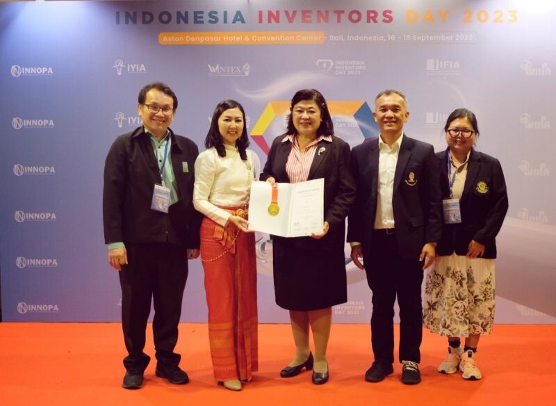 นักประดิษฐ์ไทยคว้ารางวัล The Best Business Performance Excellence Award จากงาน Indonesia Inventors Day 2023 ณ บาหลี สาธารณรัฐอินโดนีเซีย