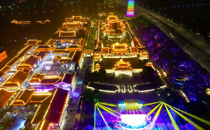 Xinhua Silk Road: เมืองคุนซานของจีนจัดงานแสดงโคมไฟเทศกาลไหว้พระจันทร์