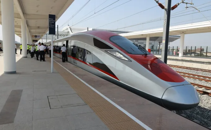 เจาะลึกเส้นทางสายไหม: บล็อกเกอร์ทั่วโลกสัมผัสประสบการณ์โครงการรถไฟของจีน