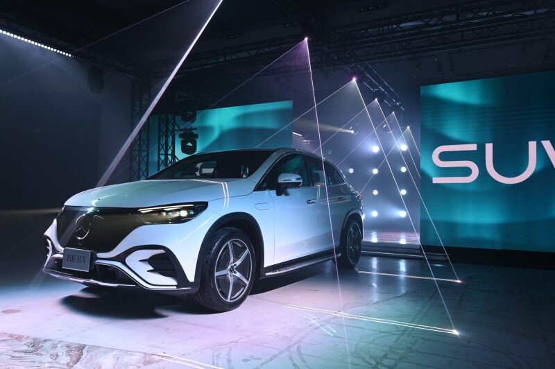 เมอร์เซเดส-เบนซ์ ขยายไลน์อัพ EQE SUV ครบ 3 รุ่น รองรับกลุ่มลูกค้าอีวีที่เติบโตอย่างต่อเนื่อง พร้อมเผยไฮไลท์สุดพิเศษแบบจัดเต็มในงาน Mercedes-Benz StarFest 2023
