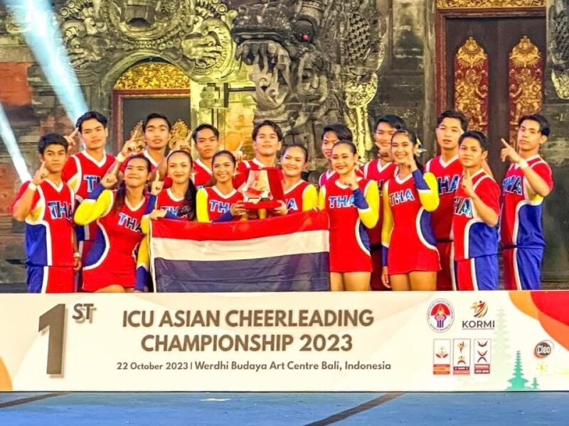 นักศึกษา ทุนกีฬาเชียร์ลีดเดอร์ มหาวิทยาลัยหอการค้าไทย สร้างชื่อเสียงให้กับประเทศไทย คว้าชนะเลิศมาครอง