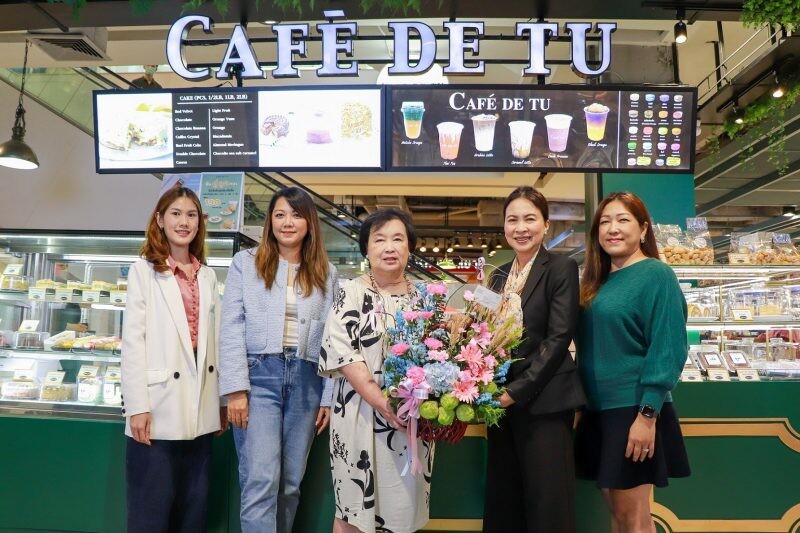 พาราไดซ์ พาร์ค ยินดี ร้านขนมเค้กเชื่อดัง Cafe De Tu' ปรับโฉมใหม่