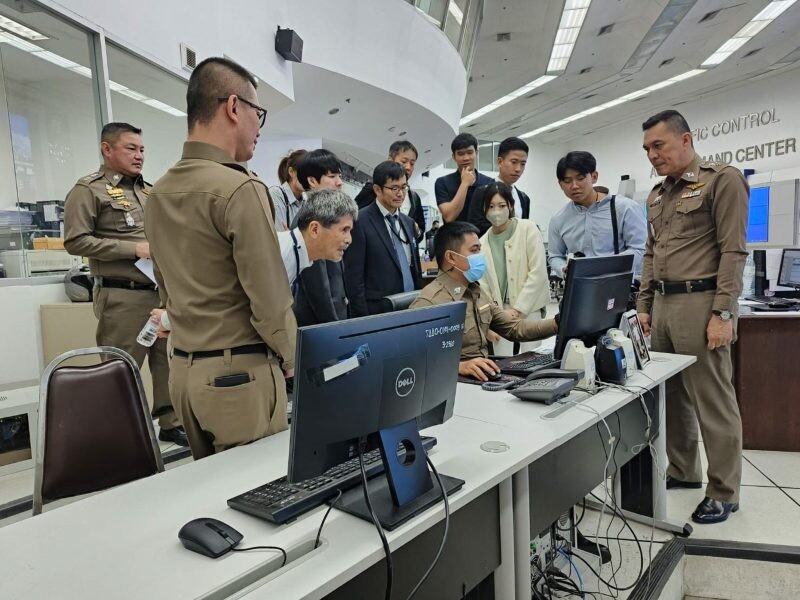 นิวรัล กรุ๊ป (ไทยแลนด์) ร่วมกับ สจส.กทม-บก.จร-ผู้แทนประเทศญี่ปุ่นประชุมหารือ การศึกษา Smart Jamp ปี 2023 จาก MLIT เปิดตัวการตรวจจับยานพาหนะที่ฝ่าฝืนการจราจรผ่าน AI วิเคราะห์ภาพขั้นสูง เพื่อเป็นแนวทางแก้ปัญหาจราจรในกรุงเทพฯ
