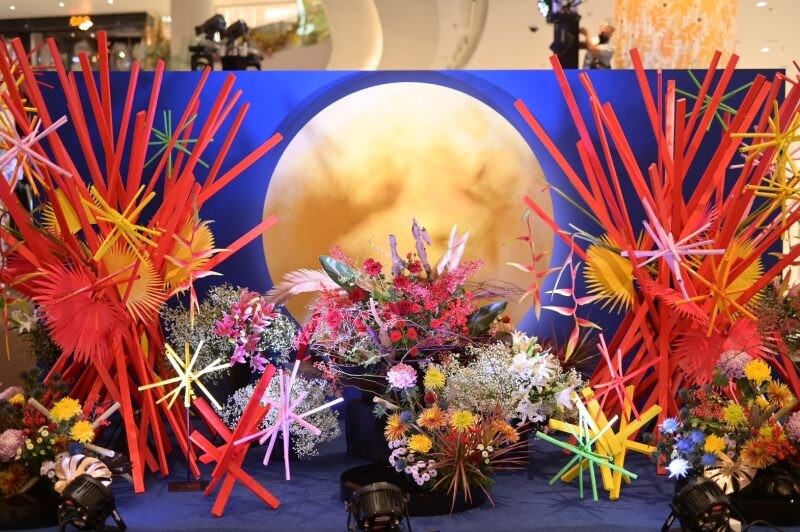 สยาม ทาคาชิมายะ จับมือ ไอคอนสยาม ร่วมฉลองครบรอบ 5 ปี จัดงาน "IKEBANA and Flower Show" นิทรรศการศาสตร์การจัดดอกไม้เก่าแก่ประจำชาติญี่ปุ่น เพลิดเพลินกับร้านดอกไม้ชื่อดัง และกิจกรรมเวิร์กชอปมากมาย