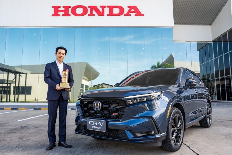 ฮอนด้า คว้า 2 รางวัล จากงาน Thailand Car of the Year 2023 โดย ซีอาร์-วี ใหม่ คว้ารางวัลรถยนต์ยอดเยี่ยมประจำปี 2566 พร้อมด้วย รางวัลผู้จำหน่ายรถยนต์กลุ่ม xEV สูงสุดประจำปี 2565