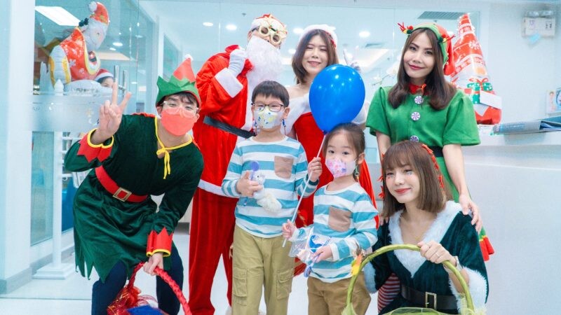 โรงพยาบาลไทยนครินทร์ส่งมอบความสุขในเทศกาล "Merry Christmas and Happy New Year 2024"
