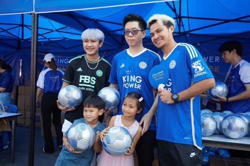 คิง เพาเวอร์ ส่งสุขให้เยาวชนทั่วไทย ใน "วันเด็ก ปี 2567" แจกลูกฟุตบอลกว่าแสนลูก!