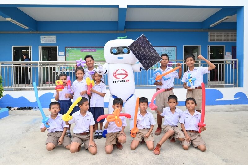 ฮีโน่ We Care เดินหน้าโครงการ Hino Solar Powering a Sustainable Tomorrow ติดตั้งอุปกรณ์แผงโซลาเซลล์ แห่งที่ 5 ที่โรงเรียนเทวะคลองตรง จ.สมุทรปราการ