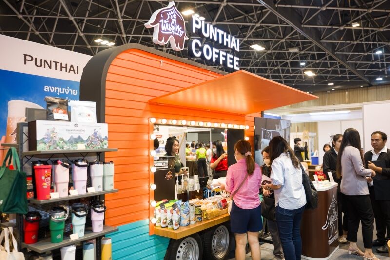 "กาแฟพันธุ์ไทย" สานฝันคนอยากเป็นนายตัวเอง เปิดรับเพื่อนแฟรนไชส์ มอบสิทธิพิเศษกว่า 2.5 ล้านบาท ในงาน Franchise SMEs Expo 2024