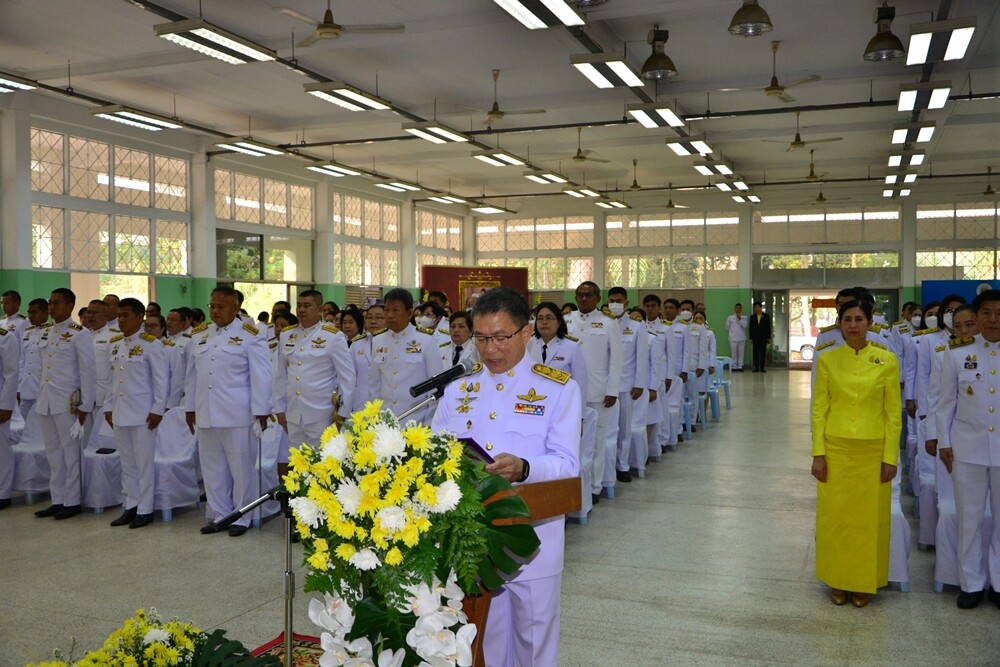 สำนักงานพัฒนาฝีมือแรงงานแพร่ จัดพิธีวางพานพุ่มดอกไม้สดเนื่องใน"วันมาตรฐานฝีมือแรงงานแห่งชาติ" พระบิดาแห่งมาตรฐานการช่างไทย ประจำปี 2567